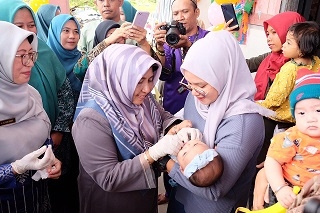 Walikota Tanjungpinang Mengajak Orang Tua Membawa Balita ke Posyandu untuk Diberikan Vitamin A
