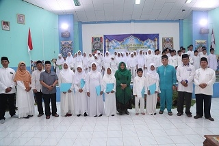 Hadiri Wisuda Khataman Qur’an, Wako Rahma Imbau Para Santri Terus Belajar dan Menjadi Generasi Qurani