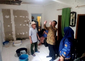 Peduli Sesama, Agung Wiradharma Kunjungi dan Beri Bantuan Korban Bencana Angin Kencang