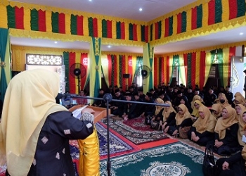 Wali Kota Tanjungpinang Serahkan Bantuan Komputer untuk Sekretariat LAM