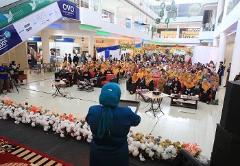 Tinjau Pameran Hasil Karya CGP, Rahma Harap Calon Guru dapat Membawa Kemajuan Pendidikan