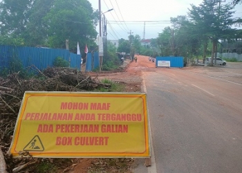 Jalan Utama Batu 8 atas Ditutup Sejak 19 Juni Lalu, Bangun Box Culvert Sesuka Hati Matikan Usaha Warga
