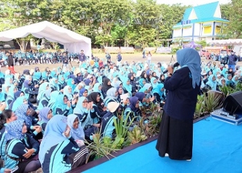 Wali Kota Rahma Bersama 1005 Kader Posyandu Padati Lapangan Terminal Sei Carang