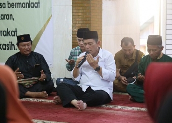 Panjatkan Doa Selamat Bersama, Ansar Serahkan Bantuan Korban Kebakaran Pulau Buluh Rp428,6 Juta