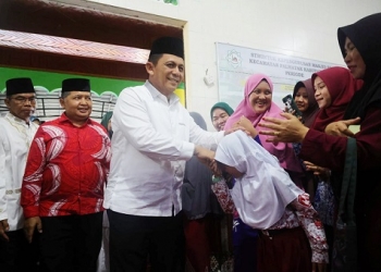 Safari Muharam di Anambas, Gubernur dan Ustadz Derry Disambut Hangat Masyarakat