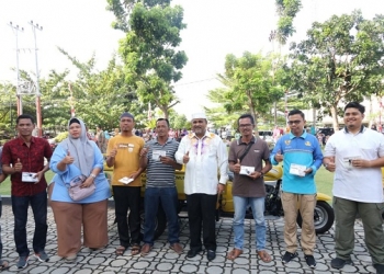 Serahkan Motor Roda Tiga, Bupati Karimun Pesan Jangan Sampai Berpindah Tangan