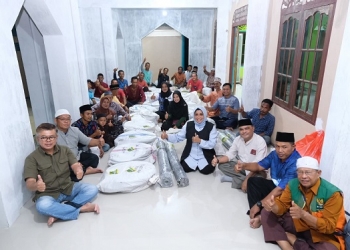 Wali Kota Tanjungpinang Serahkan Bantuan Alat Tangkap untuk 20 Nelayan Sei Nyirih dan 26 Sei Ladi