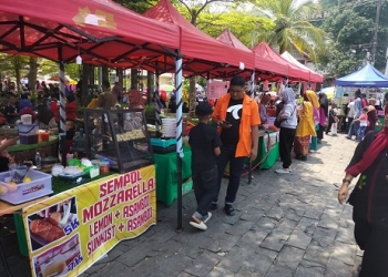 Puluhan Produk UMKM Laris Terjual, Dampak Pawai Budaya Membawa Keuntungan bagi Pelaku Usaha