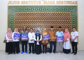 Dorong Kemajuan Organisasi Masyarakat di Tanjungpinang, Rahma Serahkan Bantuan Dana Hibah