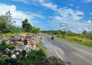 Jalan Panglima Dompak Dijadikan Tempat Sampah Permanen, Warga Sekitar: Pemerintah Harus Bertindak