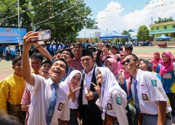 Hadiri HUT ke 45 SMAN 2 Tanjungpinang, Ansar Dukung Semangat Belajar Siswa