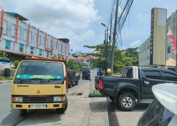 Tidak Ada Perubahan Antrean Solar Truk Mengular, Masyarakat: SPBU Alasannya Gak Kelar-kelar