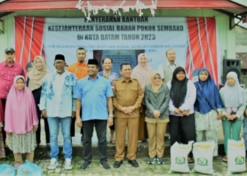 Ansar Salurkan Bantuan Sembako 1.450 Paket Tahap 2 di Kavling Lama Kota Batam