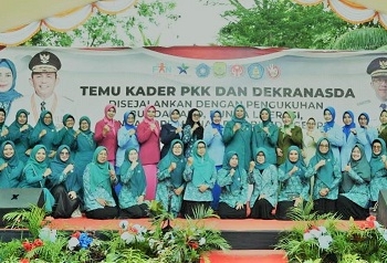 Pengukuhan Bunda Paud, Dewi Ansar Bahas Peran sebagai Mitra Kerja Pemerintah