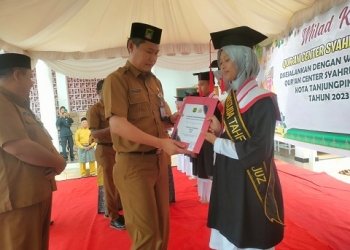 Milad Pertama Qur’an Center Syahrul Wisudakan 7 Santri