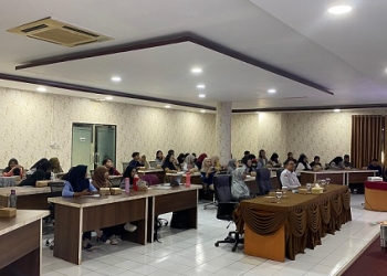 Gali Wawasan Kurikulum Merdeka, Mahasiswa Pendidikan Kimia UMRAH Angkatan 2022 Gelar TalkShow