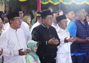 Menikmati Keindahan dan Gemerlapnya Suasana Pulau Penyengat di Malam Hari