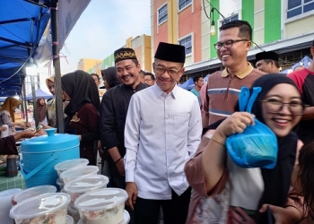 Jelang Waktu Berbuka Puasa, Pj Wako Hasan Tinjau Beberapa Lokasi Bazar Ramadan