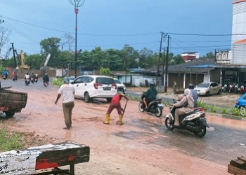 Lokasi Batu 8 Kembali Terjadi Banjir Berlumpur, Hasan Minta PUPR Segera Perbaiki Sistem Drainase