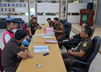 Dugaan Korupsi dan TPPU di BPR Bestari, Kejati Kepri Limpahkan Berkas Tahap II ke Kejari Tanjungpinang