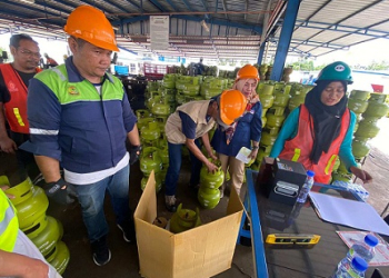 Pastikan Tak Ada Kecurangan Pengisian Tabung Elpiji 3 Kg, Disdagin Tanjungpinang Sidak SPBE