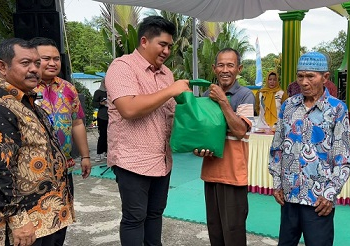 Total APBDes Ekang Anculai 2024 Rp4,1 Miliar, Bupati Roby: Untuk Kepentingan Masyarakat