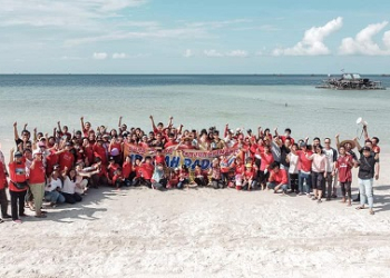 Pantai Trikora Ramai Dikunjungi Warga Tanjungpinang dan Bintan di Hari Minggu