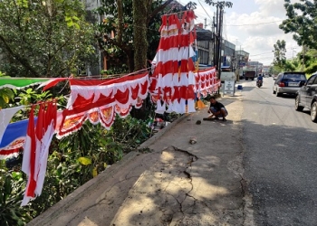Jelang 17 Agustusan, Kibaran Bendera Merah Putih Mulai Warnai Pinggir Jalan