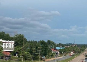 Masyrakat Aisyah Sulaiman Minta Pemko Pasang Lampu di Jalannya