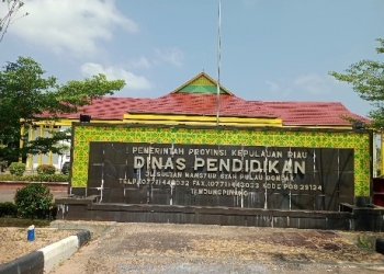 Tiap Tahun Disdik Kepri Jadi Temuan BPK, Gubernur Ansar Dinilai Salah Menempatkan Kadis