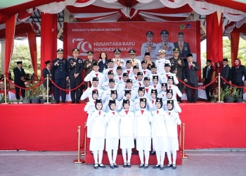Masyarakat Karimun Antusias Saksikan Upacara HUT ke-79