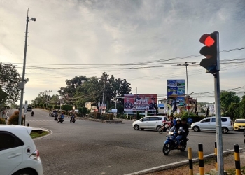 Respon Cepat Dishub Tanjungpinang Melakukan Perbaikan Traffic Light yang Rusak