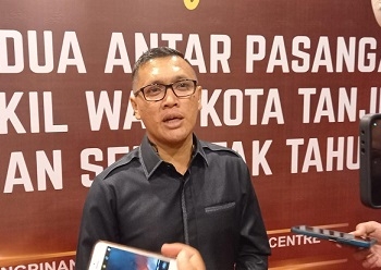Jelang Masa Tenang, KPU Minta Tim Paslon Tertibkan APK secara Mandiri